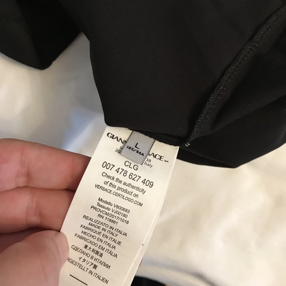 Versace tshirt - Picture 4 of 5